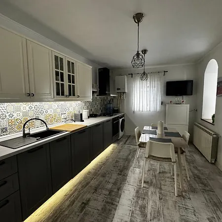 Casa Aron Case de vacanță *