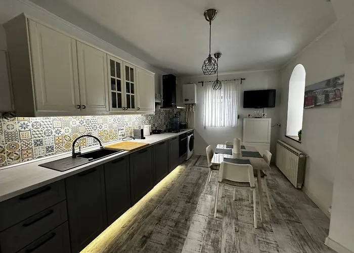 Casa Aron Case de vacanță *